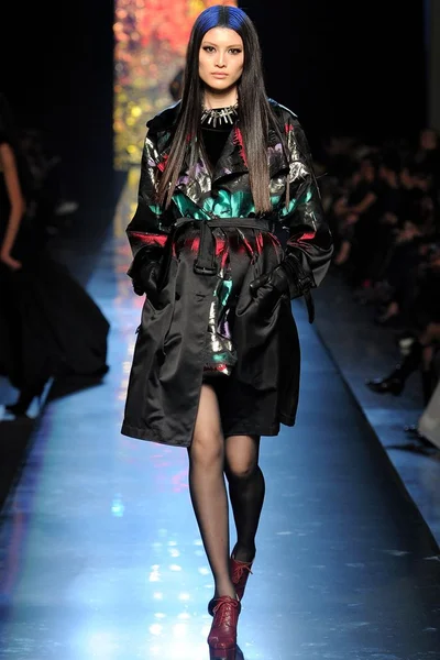 Look 48